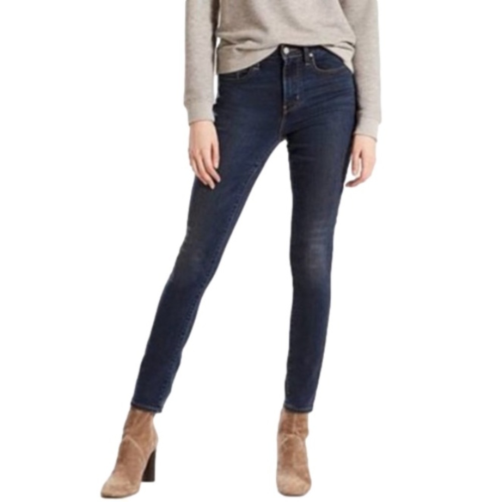 HOST PICK! Levi’s 721 High Rise Skinny Jeans Dark Blue